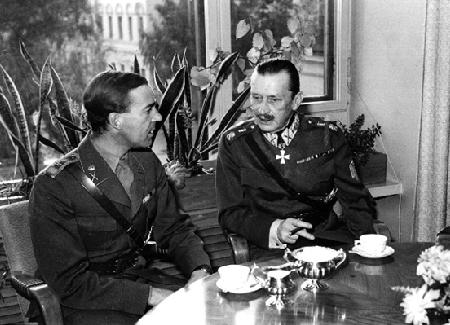Ruotsin perintöprinssi vierailulla Mikkelissä 24.9.1941 